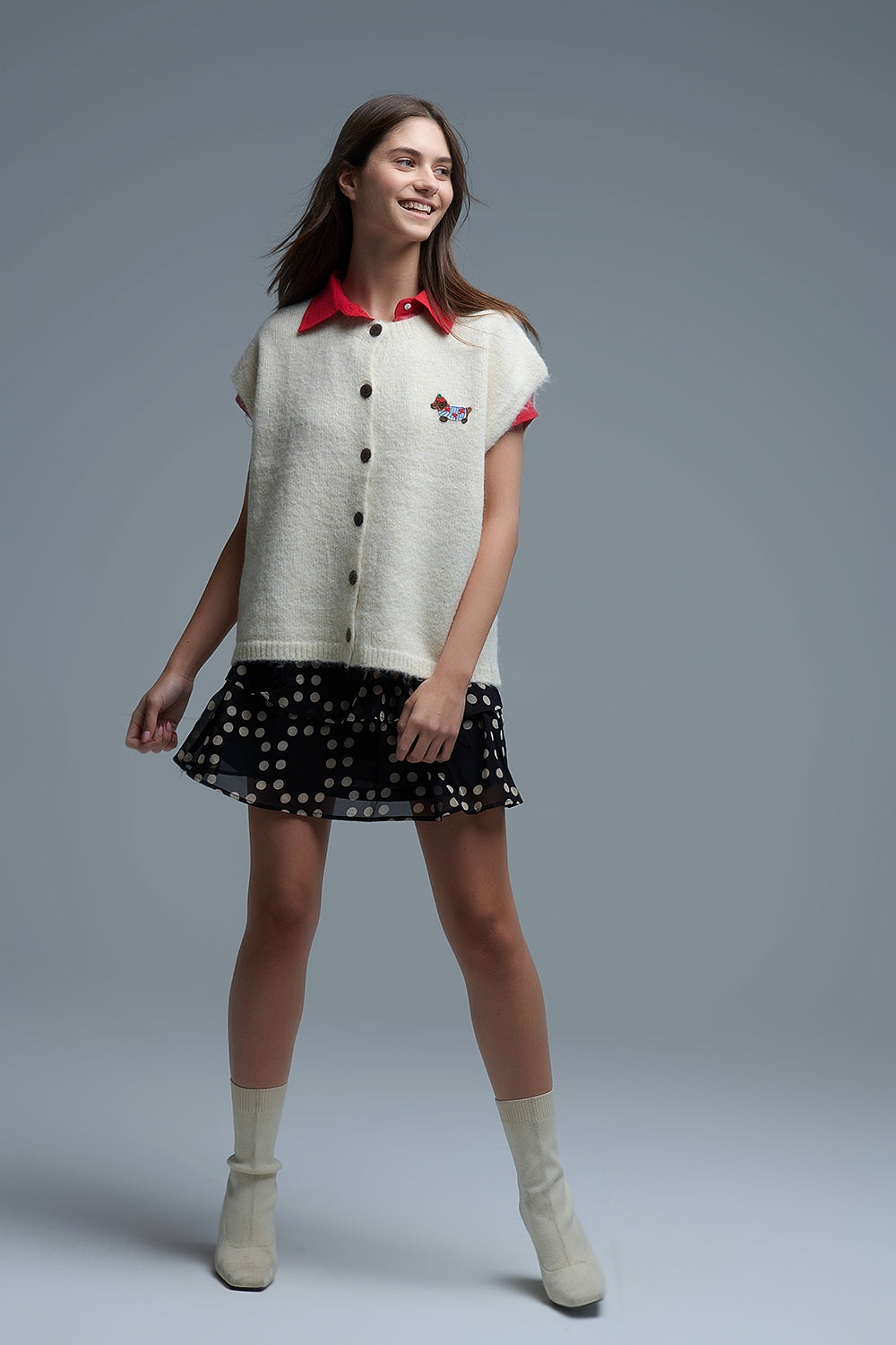 Cream relaxed knitted Vest With Embroidered Dog Detail