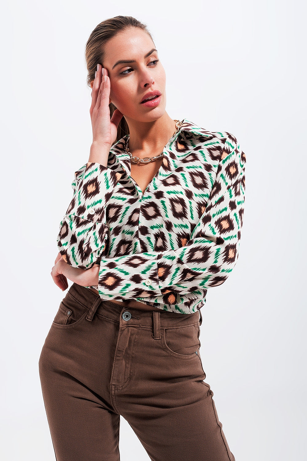 Twist Front Copped Shirt in Geo Print