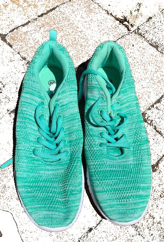 Ultra Flex Featherweight Sneaker - 37