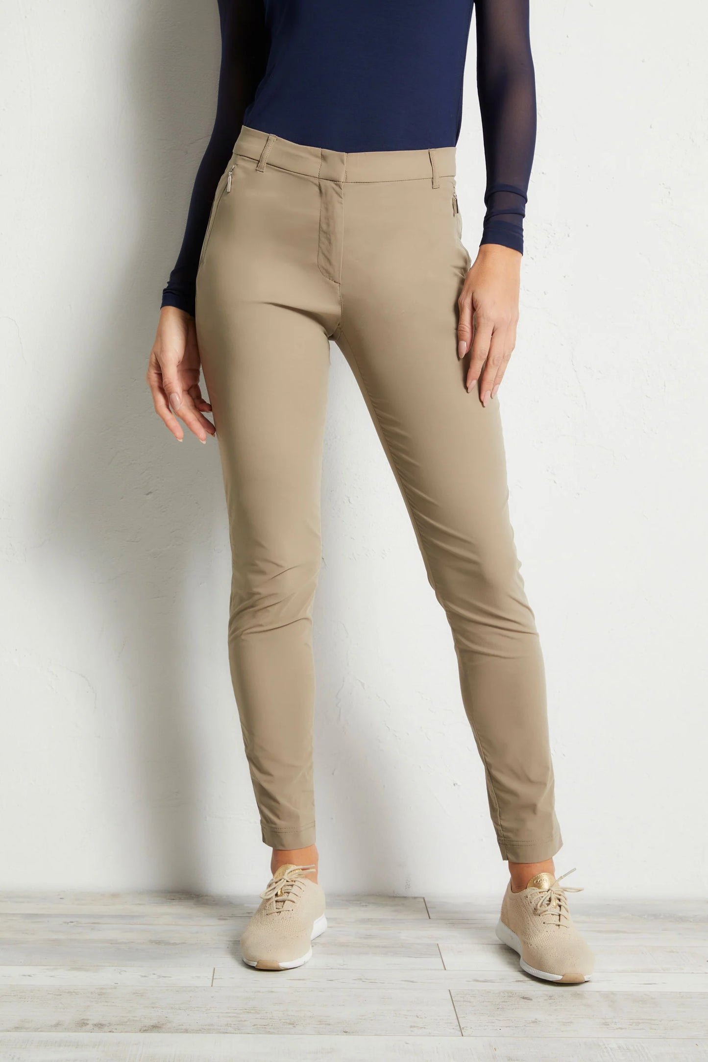 The Thea Curvy Pant - Khaki