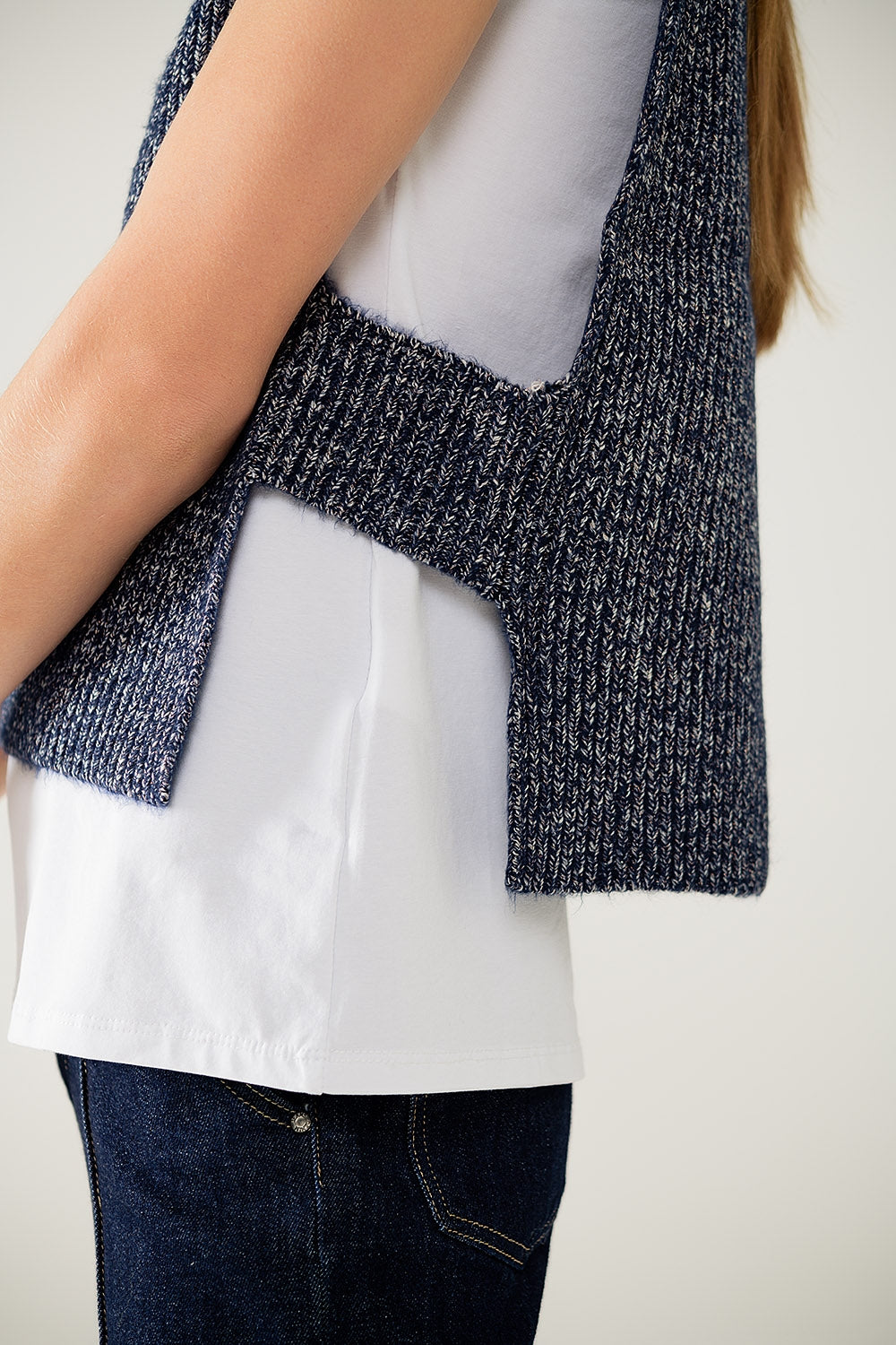 One Size V-Neck Knitted Vest with Open Side